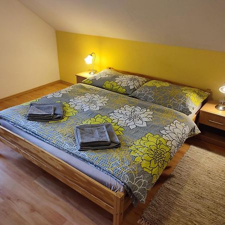 Apartmany Zachar Bešeňová Zewnętrze zdjęcie